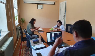 Үндэсний баяр наадмыг угтан эрүүл мэндийн тусламж үйлчилгээний бэлэн байдлыг ханган ажиллах талаар эрүүл мэндийн байгууллагуудын удирдлагуудтай цахимаар уулзалт хийн чиглэл өглөө