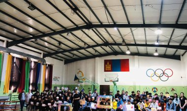 "ЭЕРЭГ ХАНДЛАГА-ЭРҮҮЛ ОЮУТАН" уриан дор оюутны эрүүл мэндийг дэмжих сарын аяны хүрээнд ЭМГ, ПТК, Өсвөрийн аврагч клуб, Young Doctor клубтэй  хамтран сургалт зохион байгууллаа.