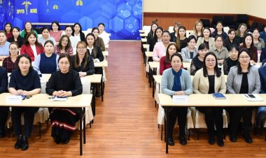 УЛСЫН ХЭМЖЭЭНД БҮХ ШАТНЫ ЭРҮҮЛ МЭНДИЙН БАЙГУУЛЛАГАД АЖИЛЛАЖ БАЙГАА СУВИЛАГЧ, ЭХ БАРИГЧДЫГ ГАДААД УЛСАД БОГИНО ХУГАЦААНЫ СУРГАЛТАД ХАМРУУЛАХААР ЭМЯ-НААС ТӨЛӨВЛӨН АЖИЛЛАЖ БАЙНА.